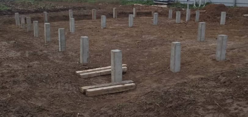 Фундамент на забивных ЖБ сваях