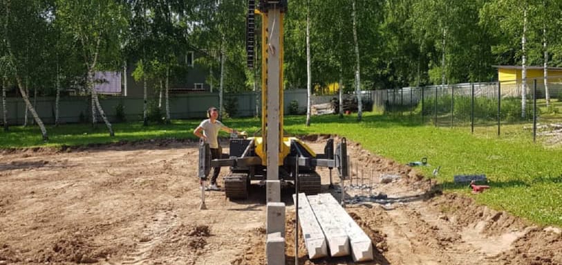 Фундамент на забивных ЖБ сваях